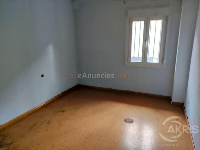 Piso de 3 dormitorios en Toledo. Zona Santa Bárbara. Junto a Paseo de la Rosa