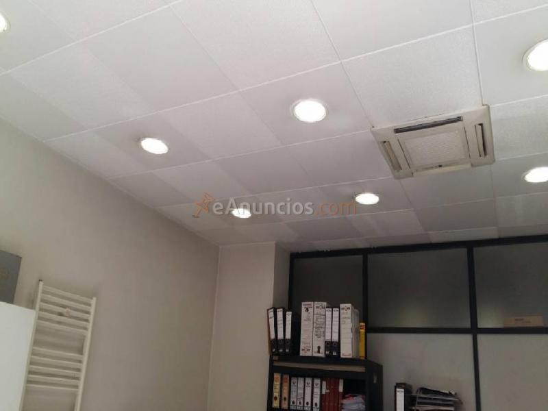 LOCAL COMERCIAL EN VENTA DIÁFANO CON TIENDA, ALMACÉN Y OFICINA EN ZONA OMS I DE PRAT