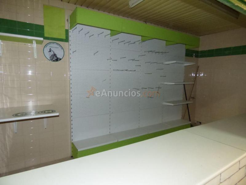 PARADA EN MERCADO EN VENTA EN MANRESA