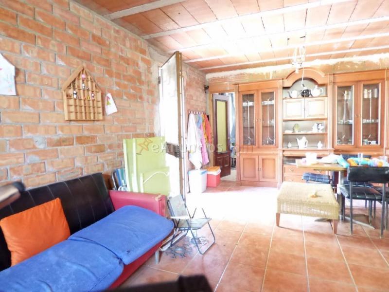 FINCA RÚSTICA DE 2.200 M2 CON AGUA DE ACEQUIA ILIMITADA, ZONA AGRÍCOLA Y BOSCOSA EN VENTA EN MANRESA