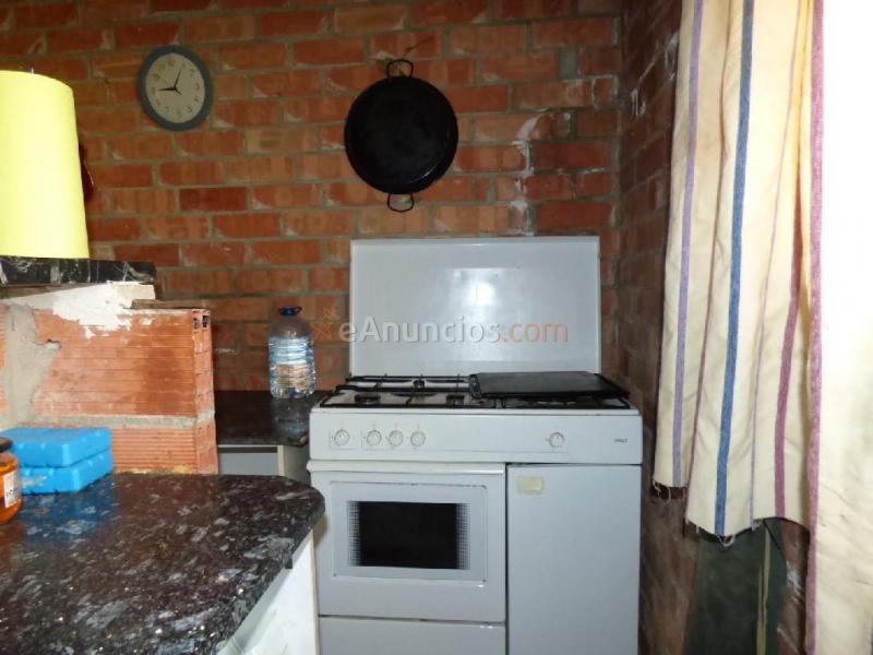 FINCA RÚSTICA DE 2.200 M2 CON AGUA DE ACEQUIA ILIMITADA, ZONA AGRÍCOLA Y BOSCOSA EN VENTA EN MANRESA