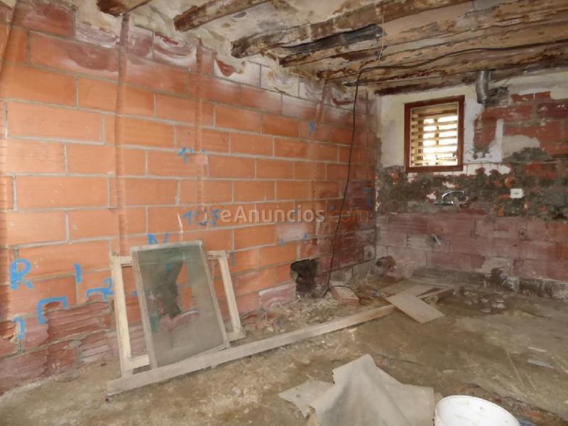 PISO PARA REFORMAR EN ZONA TRANQUILA DE SURIA A UN PASO DEL CENTRO EN VENTA