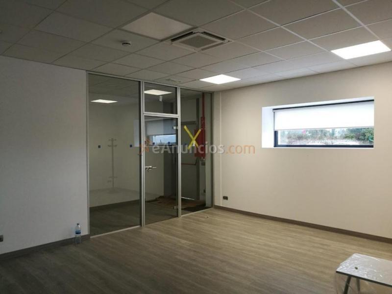 Nave industrial de Obra Nueva en Venta en Llers Girona