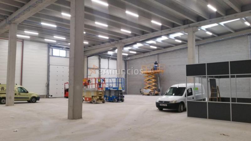 Nave industrial de Obra Nueva en Venta en Llers Girona