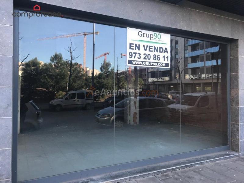 VENTA. CAPPONT. LOCAL COMERCIAL ESQUINERO CON AMPLIO ESCAPARATE
