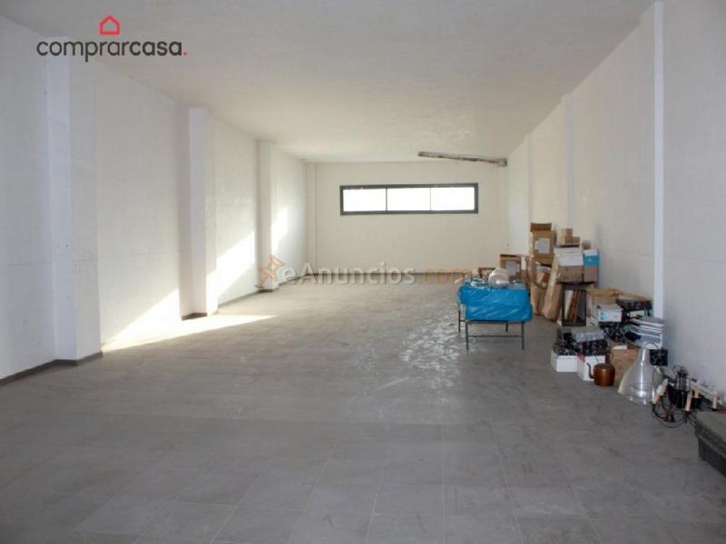 LOCAL COMERCIAL EN EL PARC DE L'AIGUA