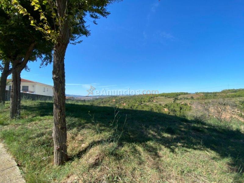 Parcela residencial de 2.000 m2 en Castellbisbal