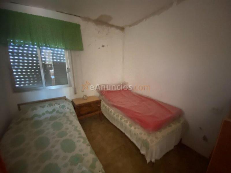 Granja en pleno funcionamiento cerca de Torreblanca