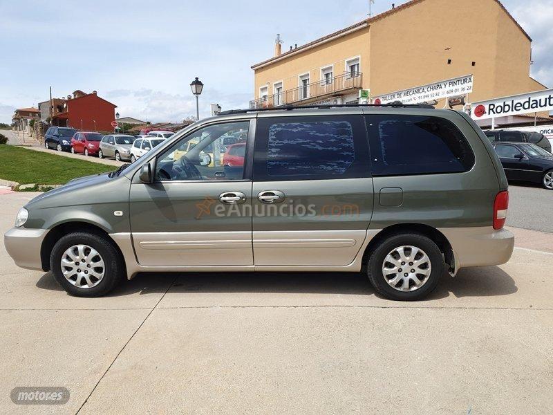 Kia Carnival 2.9 CDRi EX de 2014 con 178.590 Km por 3.900 EUR. en Madrid