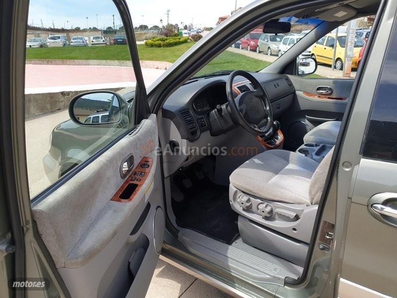 Kia Carnival 2.9 CDRi EX de 2014 con 178.590 Km por 3.900 EUR. en Madrid