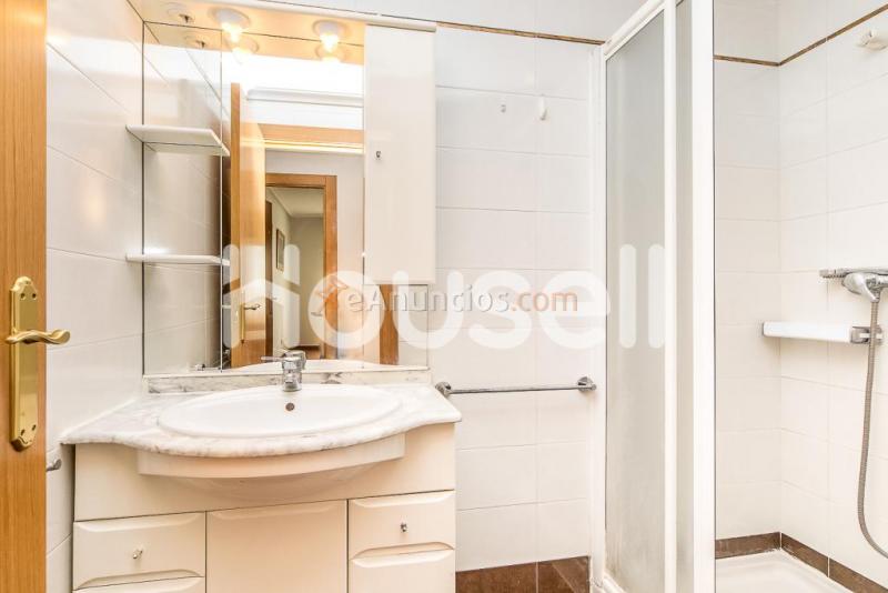 Piso en venta de 85m en Calle Altos del Duero, 24008 León