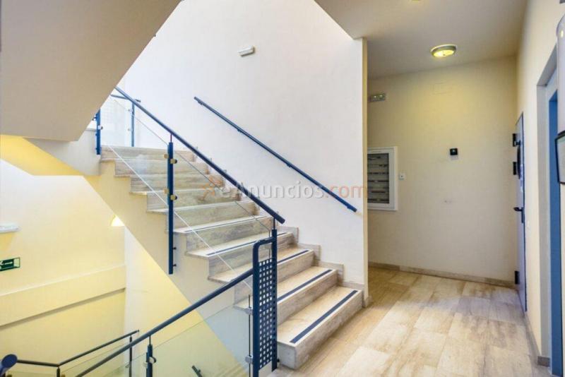 MAGNIFICAS OFICINAS CON 4 PLAZAS DE PARKING EN MANUEL SIUROT