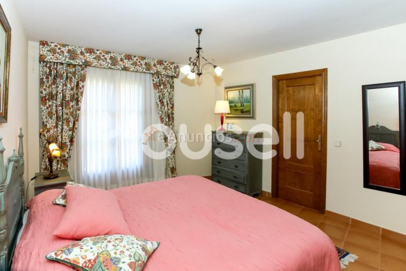 Casa en venta de 239m en Calle de la Iglesia, 40500 Riaza (Segovia)