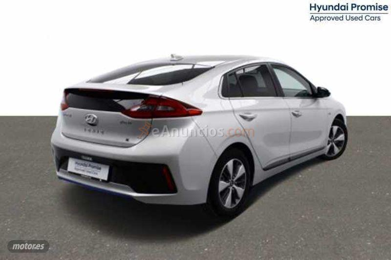 Hyundai Ioniq 5P GDI 1.6 141CV DT STYLE MY19 de 2019 con 2.569 Km por 28.200 EUR. en Barcelona