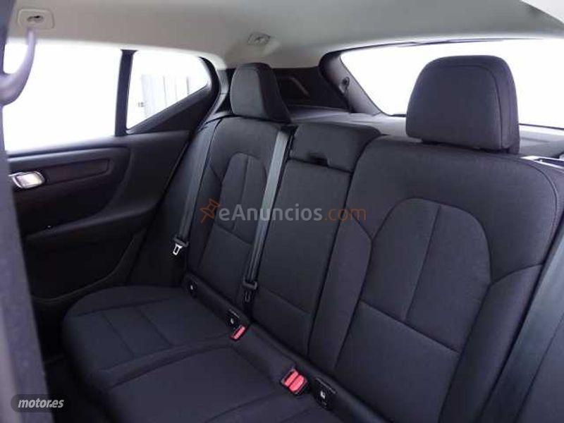 Volvo XC40 XC40 T2 Momentum Core Automatico de 2021 con 10 Km por 31.900 EUR. en Zaragoza