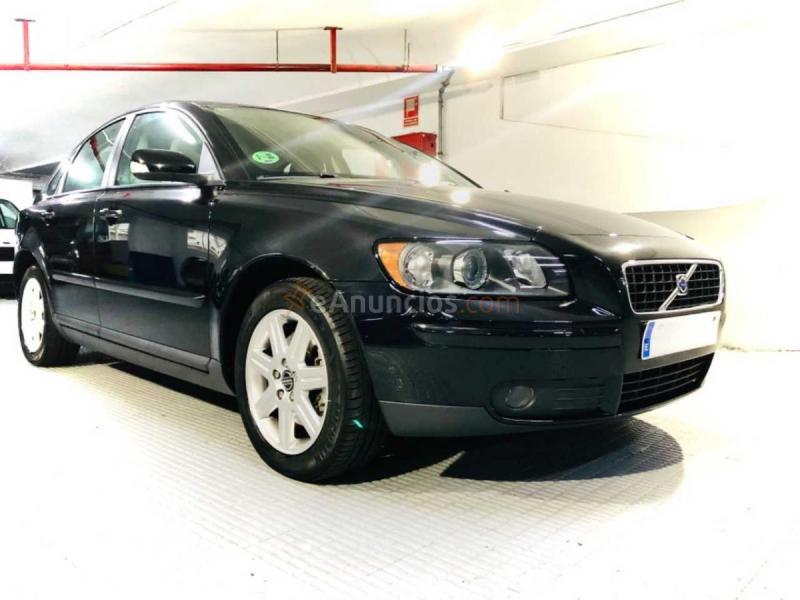 Volvo S40 2.4 Momentum 140cv. Impecable  