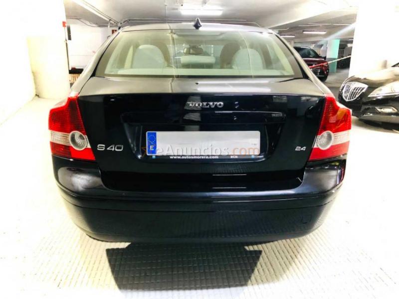 Volvo S40 2.4 Momentum 140cv. Impecable  