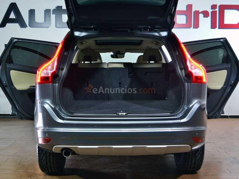 Volvo XC-60 2.0 D3 Momentum Auto