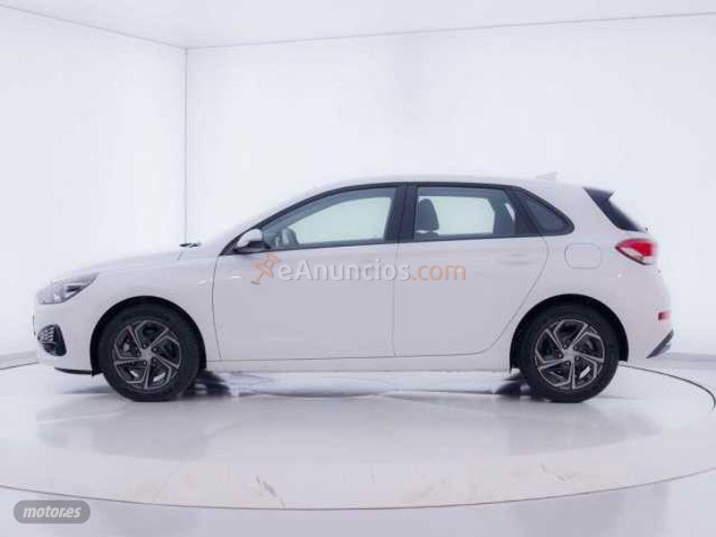 Hyundai i30 5P TGDI 1.0 120CV KLASS de 2021 con 10 Km por 20.500 EUR. en Huesca