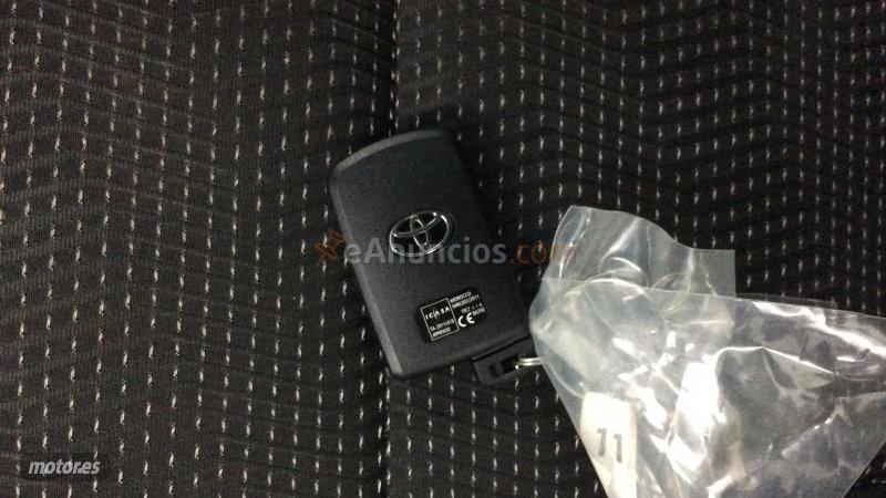 Toyota Auris TOURING SPORTS HYBRID ACTIVE de 2010 con 153.353 Km por 12.500 EUR. en Madrid