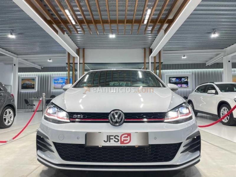Volkswagen Golf GTI 