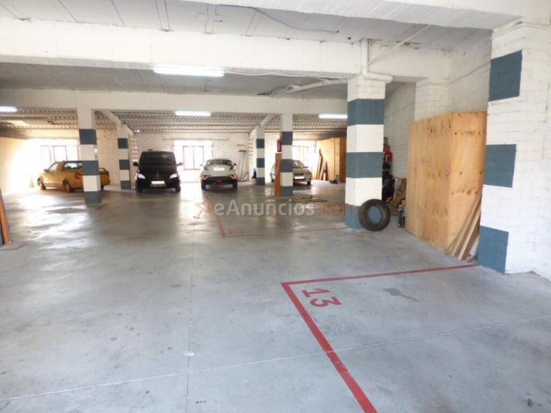 GARAJE EN VENTA CON PLAZAS DE PÁRKING Y TRASTEROS EN VENTA EN NAVARCLES