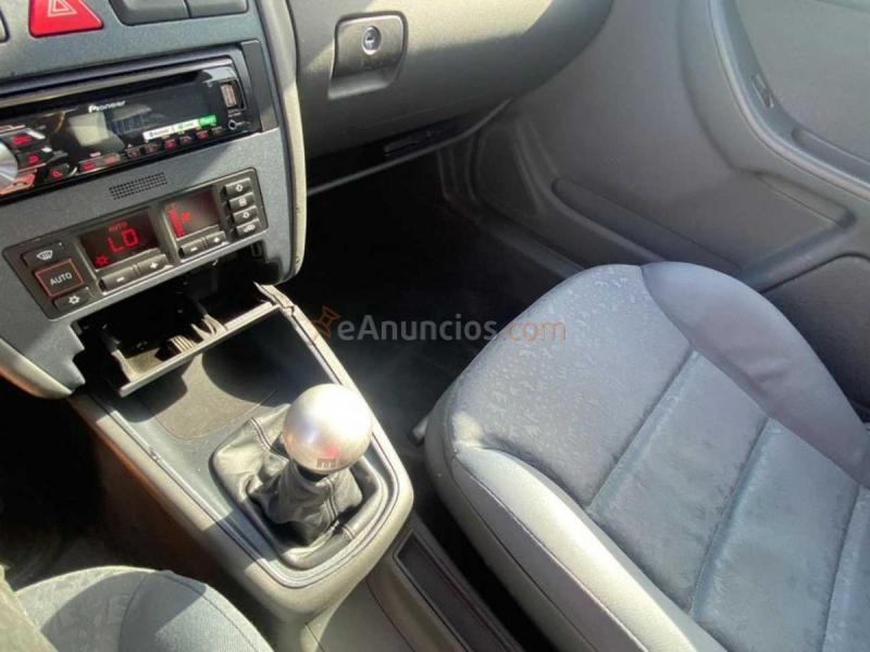Audi A3 1.8  5V  125 CV POSIBILIDAD DE GARANTIA