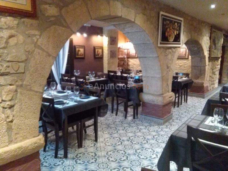 Complejo rural de restaurante y tres viviendas