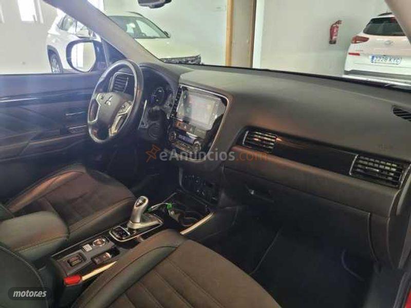 Mitsubishi Outlander Outlander PHEV Motion 4WD de 2018 con 43.000 Km por 27.990 EUR. en Madrid