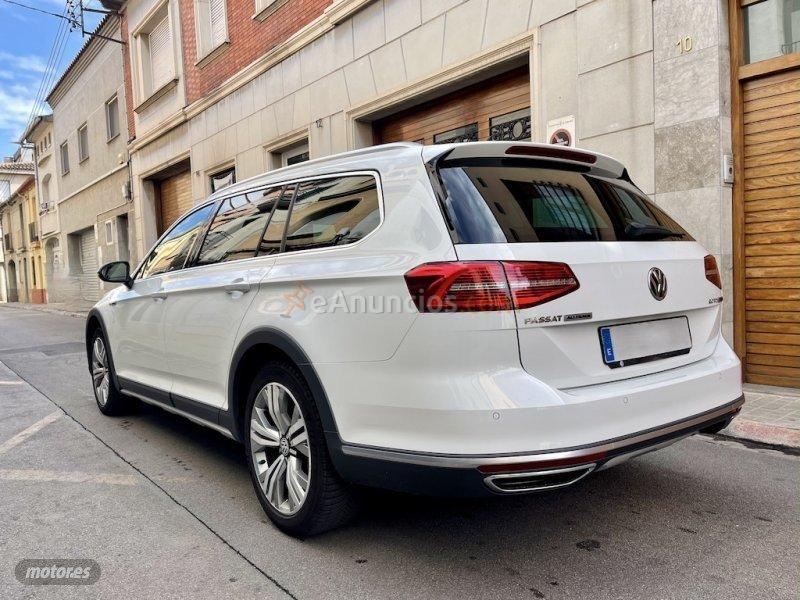 Volkswagen Passat VARIANT ALLTRACK 2.0 TDI 190CV 4MOTION DSG de 2017 con 63.339 Km por 28.985 EUR. en Barcelona