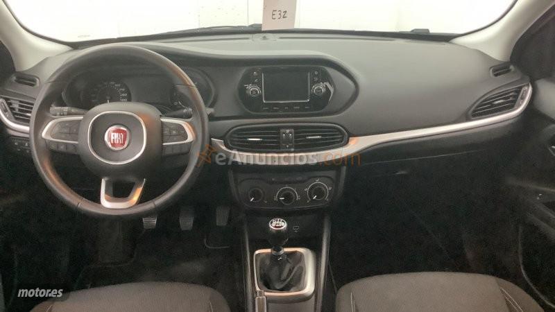 Fiat Tipo SW 1.6 MULTIJET II EASY de 2017 con 128.619 Km por 11.000 EUR. en Madrid