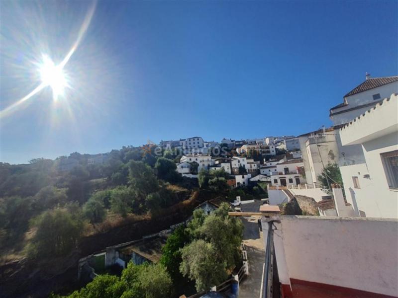 Edificio Viviendas en Venta en Benarraba Málaga