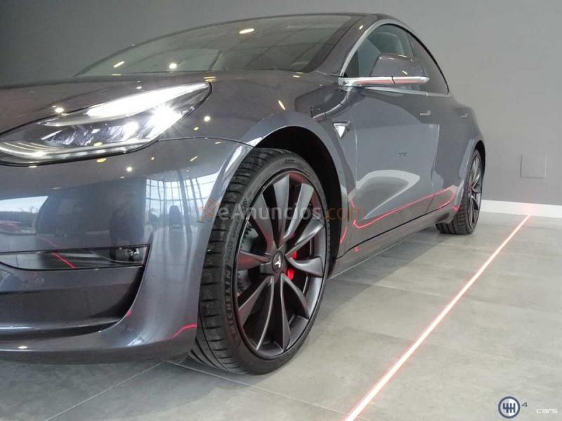 Tesla Model 3 Long Range Performance 