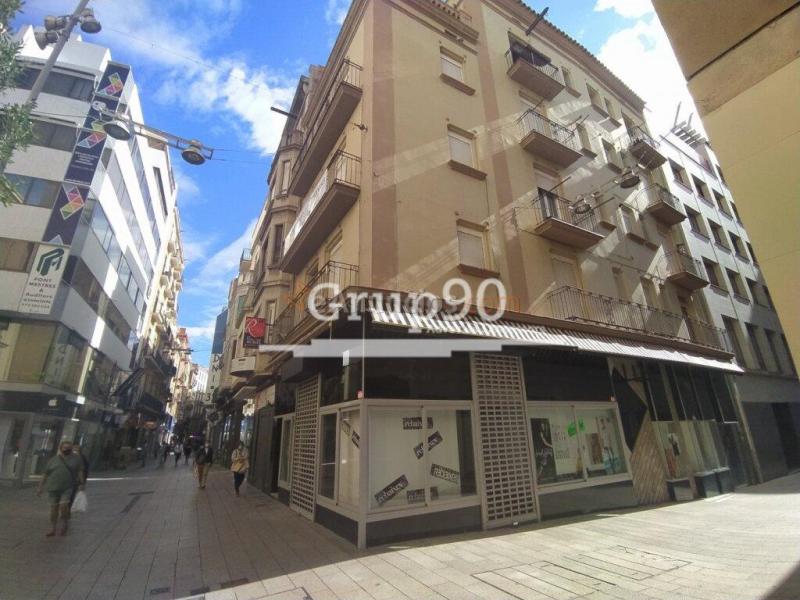 OPORTUNIDAD PARA TU NEGOCIO  LOCAL EN EL EIX COMERCIAL