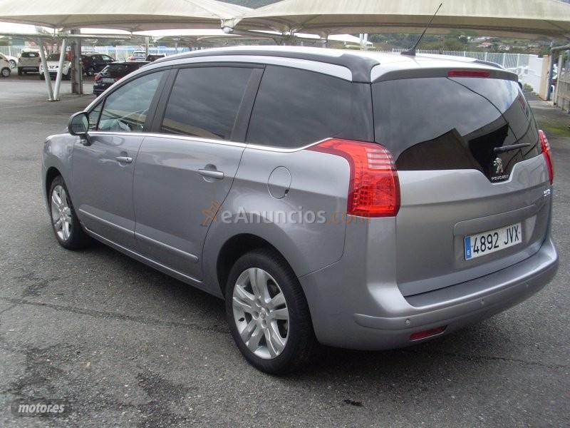 Peugeot 5008 PEUGEOT  HDI STYLE  7PLAZAS de 2016 con 120.773 Km por 14.000 EUR. en Pontevedra