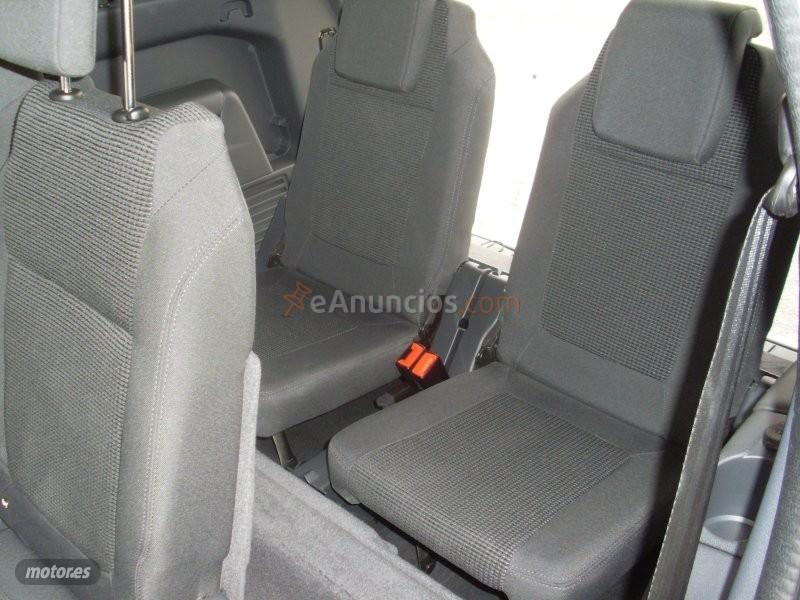 Peugeot 5008 PEUGEOT  HDI STYLE  7PLAZAS de 2016 con 120.773 Km por 14.000 EUR. en Pontevedra