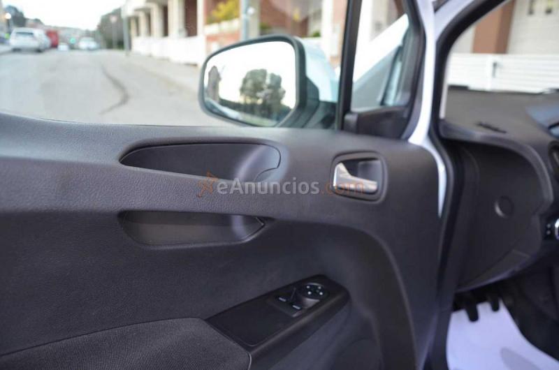 Ford Transit Courier VAN 1.5TDCI 75 CV TREND 4 PUERTAS....PUERTA LATERAL DESLIZANTE .. 