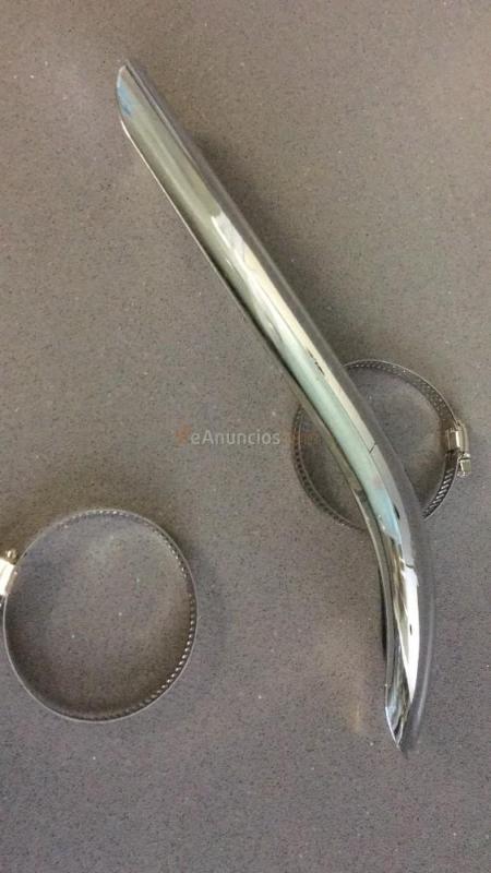 protector de escape curvo y cromado para motos