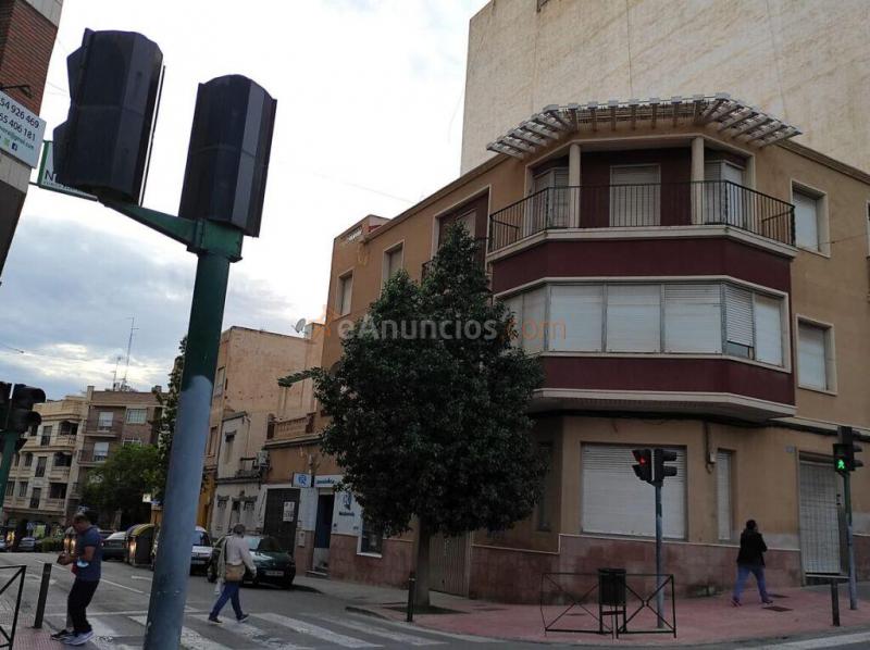 Edificio singular en Venta en Crevillent Alicante