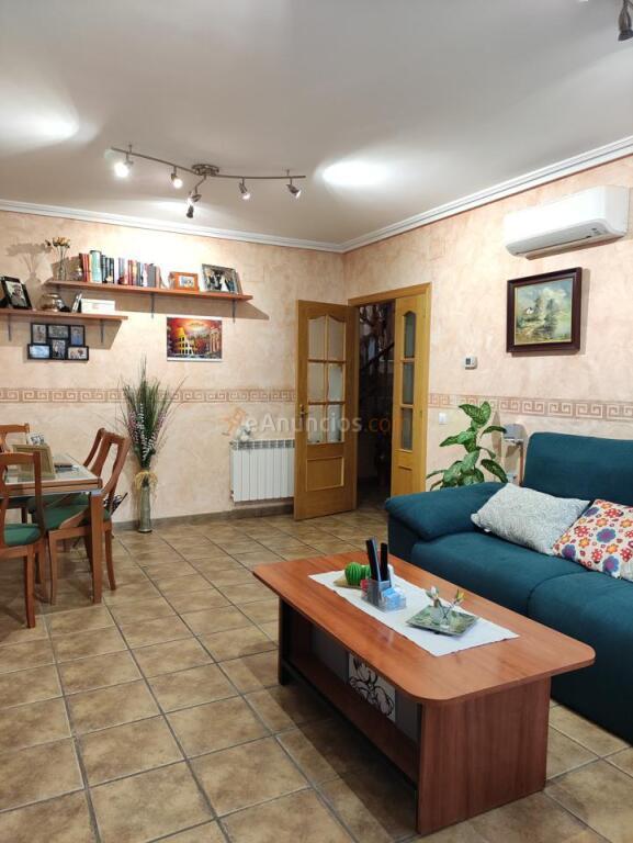 CHALET PAREADO EN URBANIZACIÓN SALAMANCA