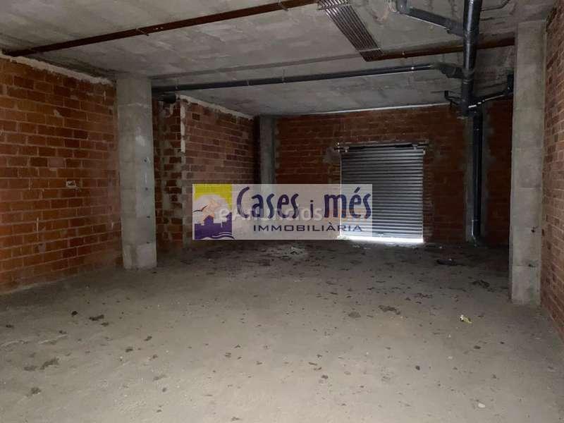 LOCAL COMERCIAL 125m2.