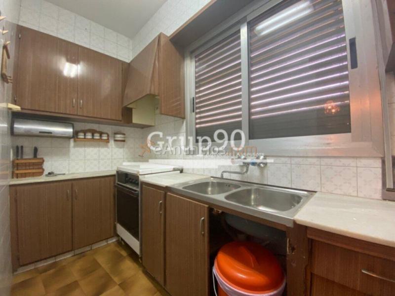 Casa esquinera en el centro de Remolins