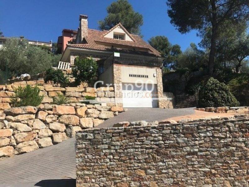 Acogedora y amplia casa a cuatro vientos en Cervelló