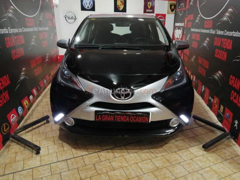 Toyota Aygo 1.0VVT-I X-PLAY 70CV 