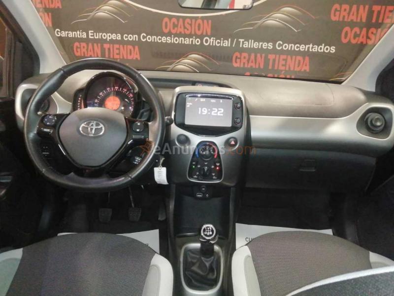 Toyota Aygo 1.0VVT-I X-PLAY 70CV 