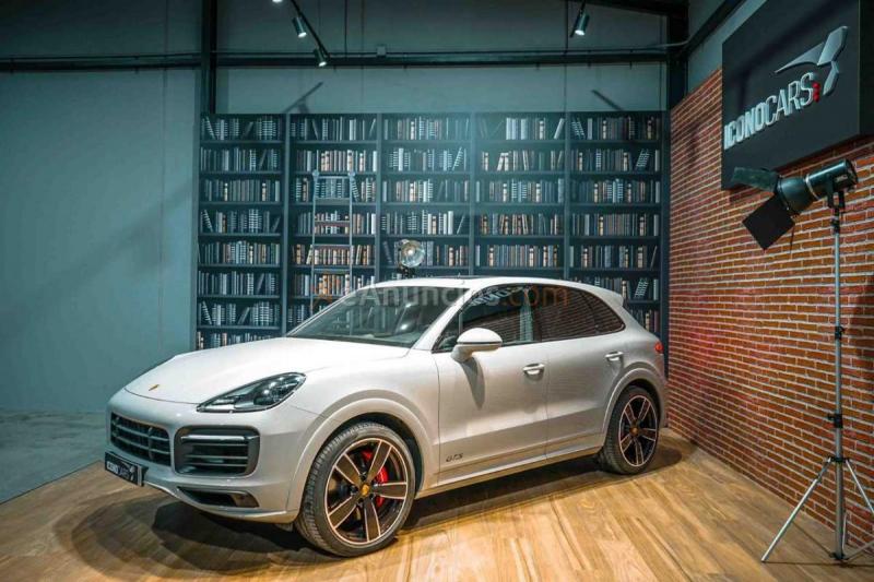 Porsche Cayenne GTS