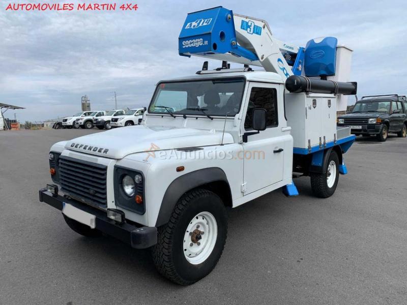 Land-Rover Defender 130 TD4 CESTA ELEVADORA 