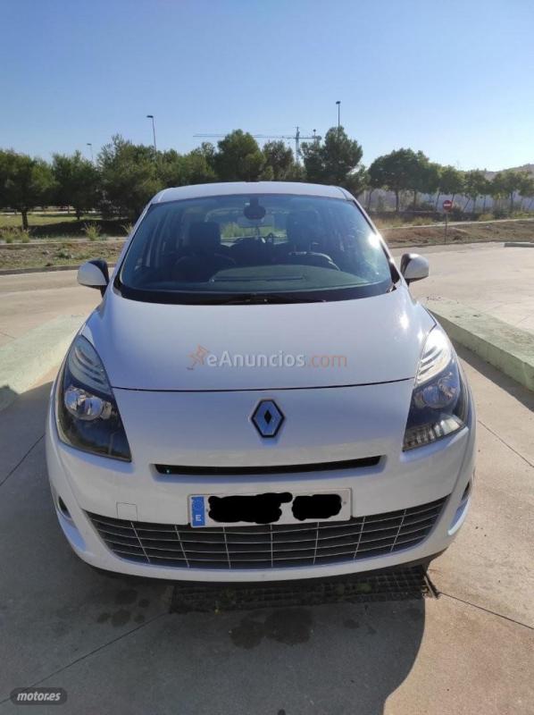 Renault Grand Scenic Limited TCe 103kW (140CV) GPF MY2021 de 2011 con 213.000 Km por 6.250 EUR. en Alicante