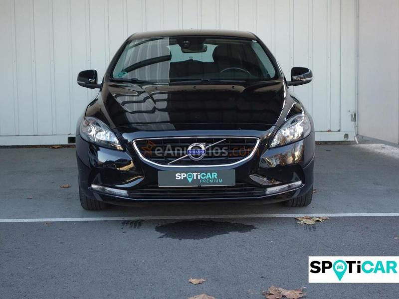 Volvo V40  2.0 D3 Momentum