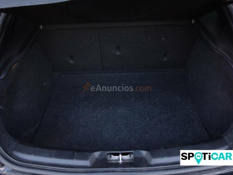 Volvo V40  2.0 D3 Momentum